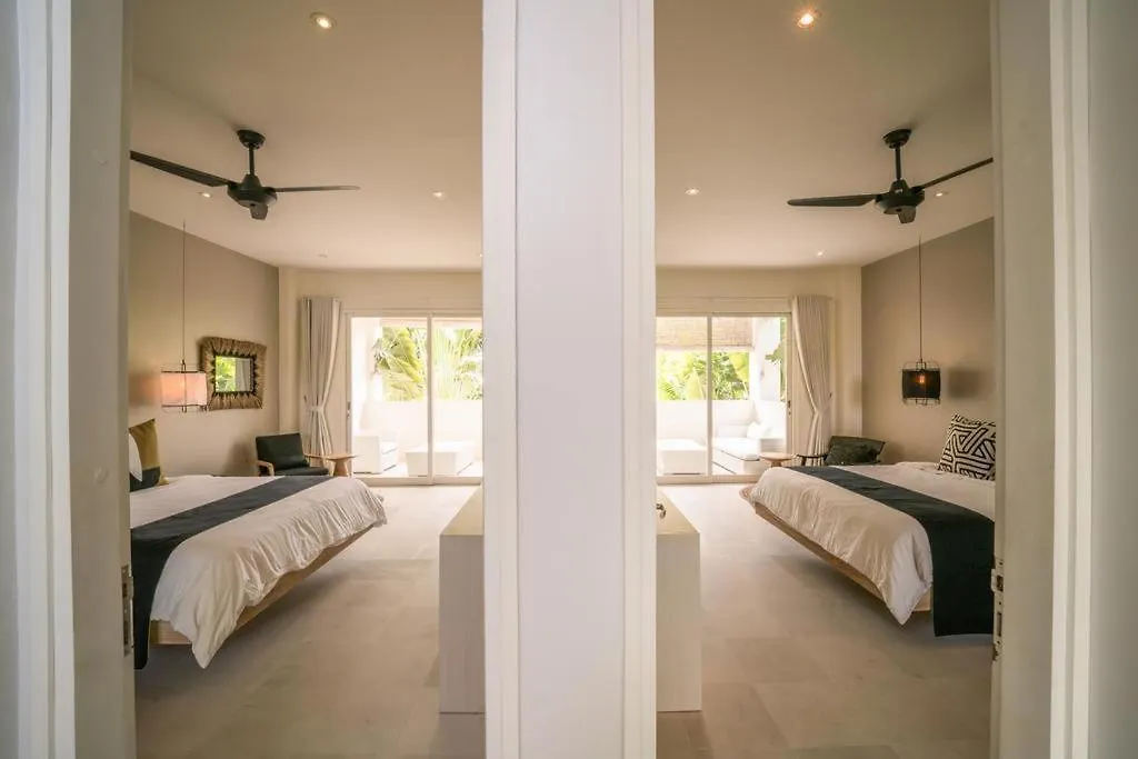 Villa 4Br Group Holiday, Walk To Fitness, Food, Beach Seminyak  Indonesia