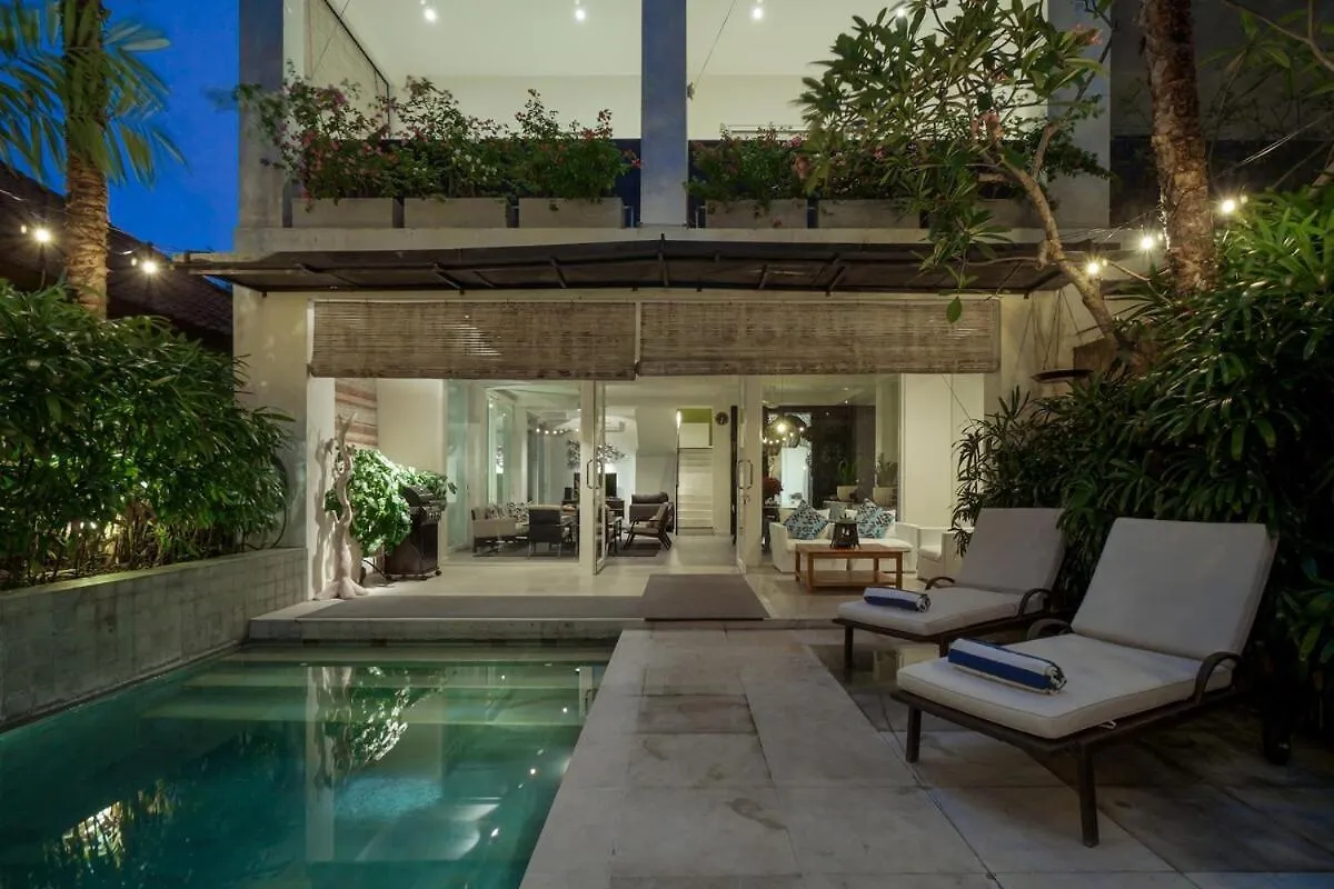 4Br Group Holiday, Walk To Fitness, Food, Beach Seminyak  Villa Seminyak (Bali)