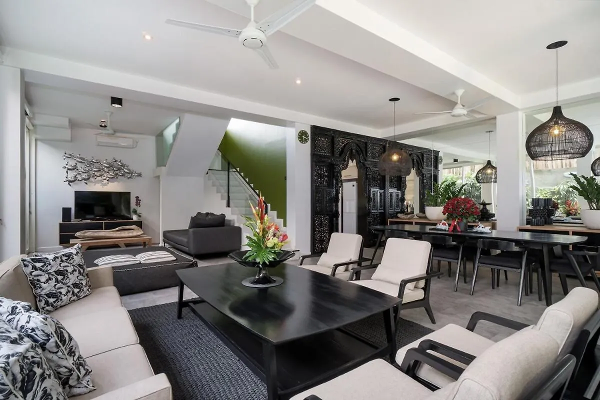 Villa 4Br Group Holiday, Walk To Fitness, Food, Beach Seminyak  Indonesia