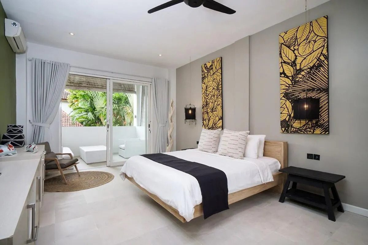 4Br Group Holiday, Walk To Fitness, Food, Beach Seminyak  Villa